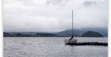 barco mejillones en O Grove